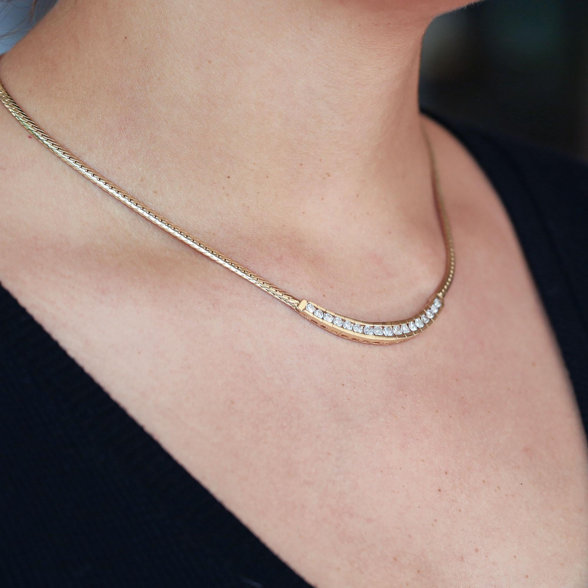 1980s Vintage 1.10 Ctw Diamond 14k Yellow Gold Bib Necklace