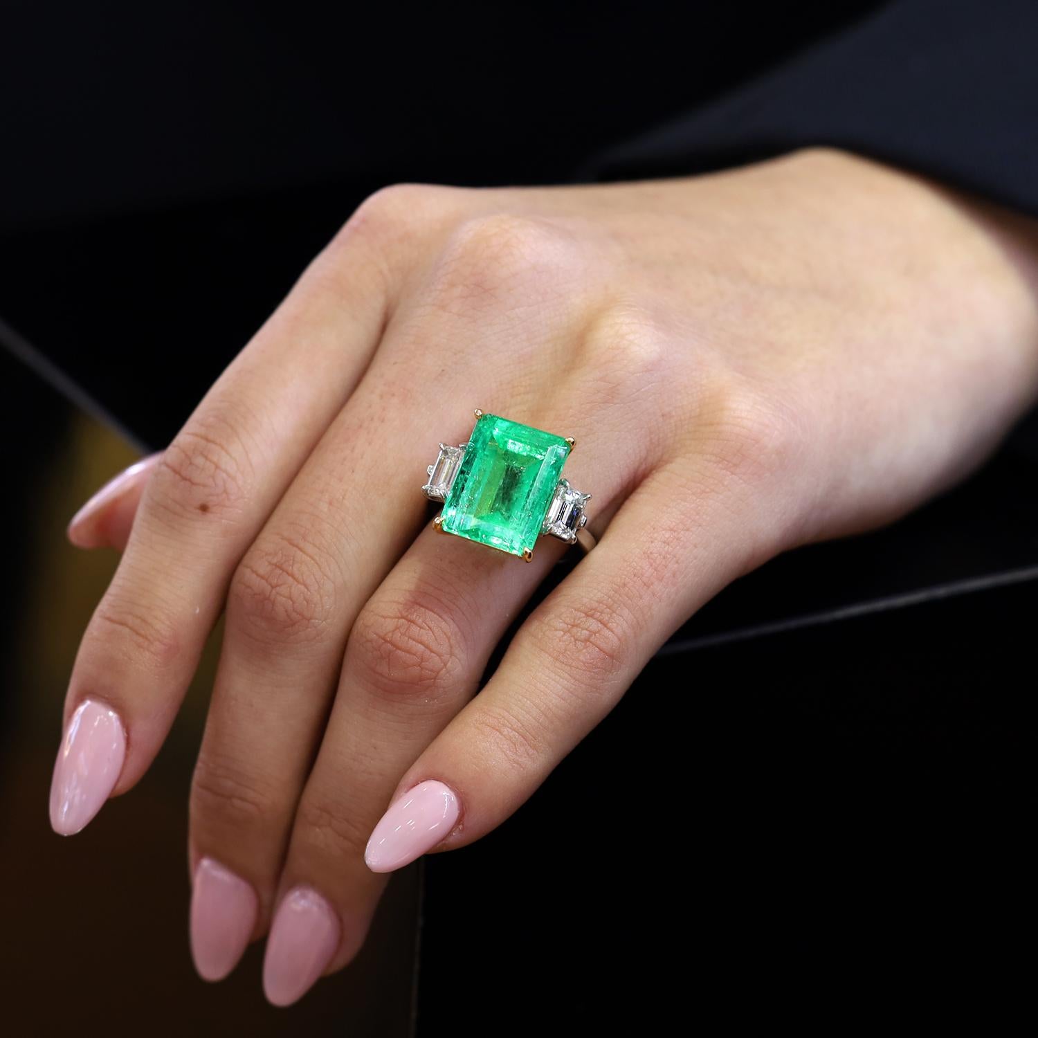 Impressive 12.43ct Emerald and Diamond Platinum Vintage Aletto Bros. Ring