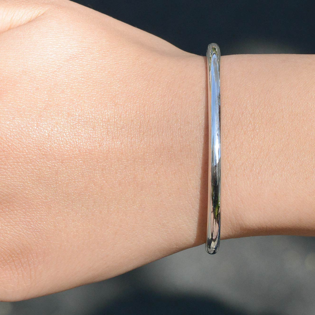 18k White Gold Modern Cuff Bangle Bracelet