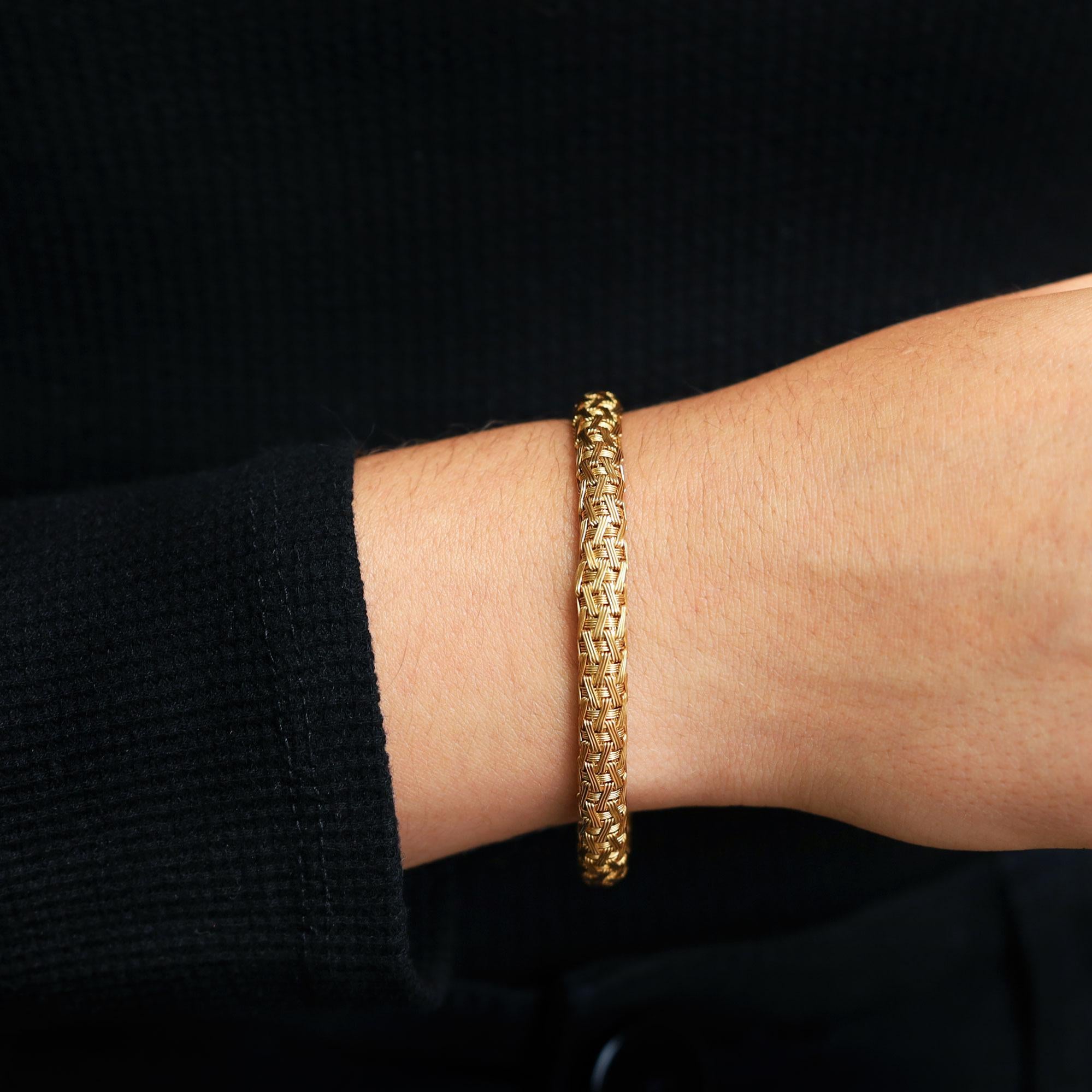 Italian 18k Yellow Gold Woven Mesh Bombé Bangle Bracelet