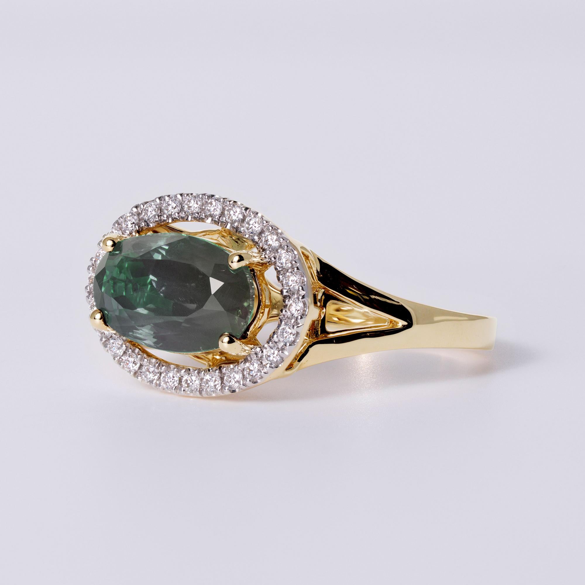 GIA Certified 2.85 Carat Color-Changing Alexandrite and Diamond East-West Ring