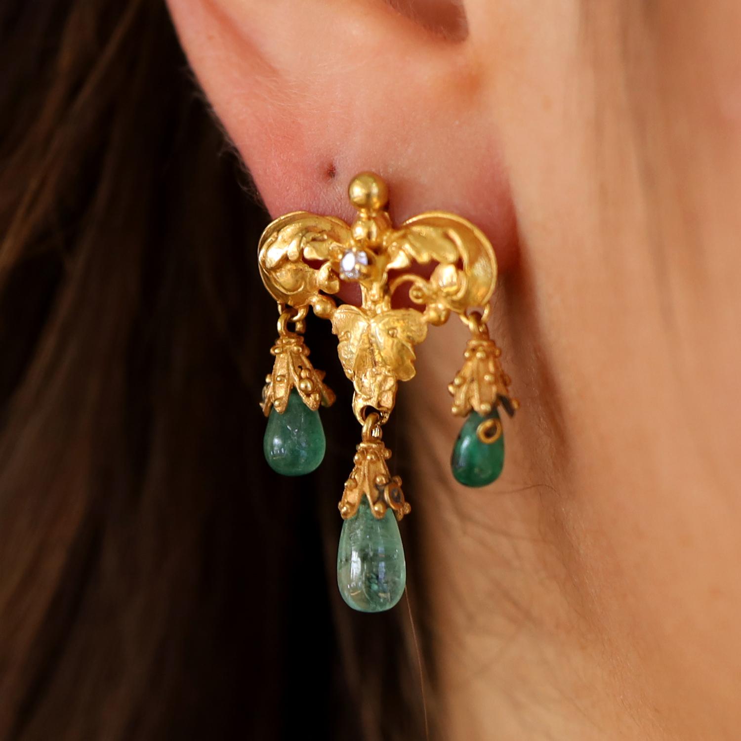 Antique Art Nouveau Emerald & 18k Gold Dangle Earrings