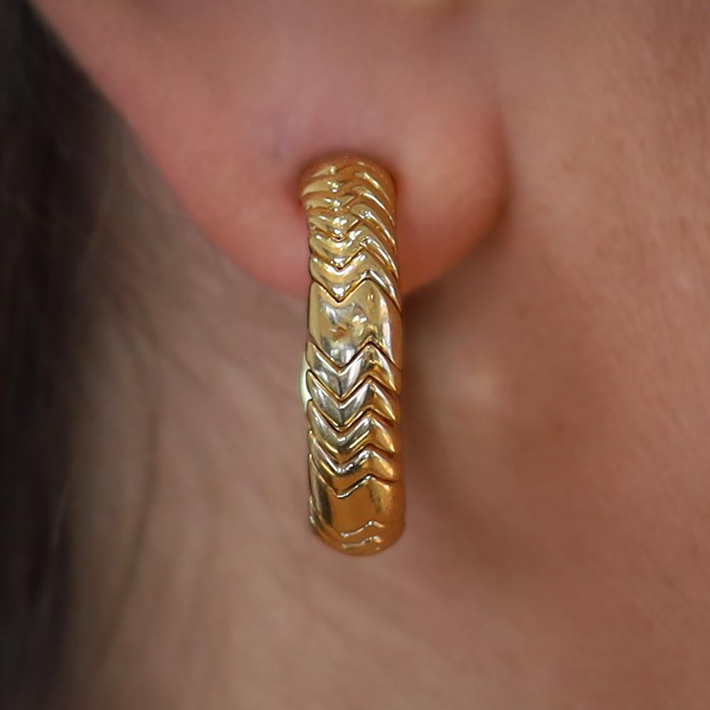 Vintage BVLGARI Spiga 18k Yellow Gold Hoop Earrings