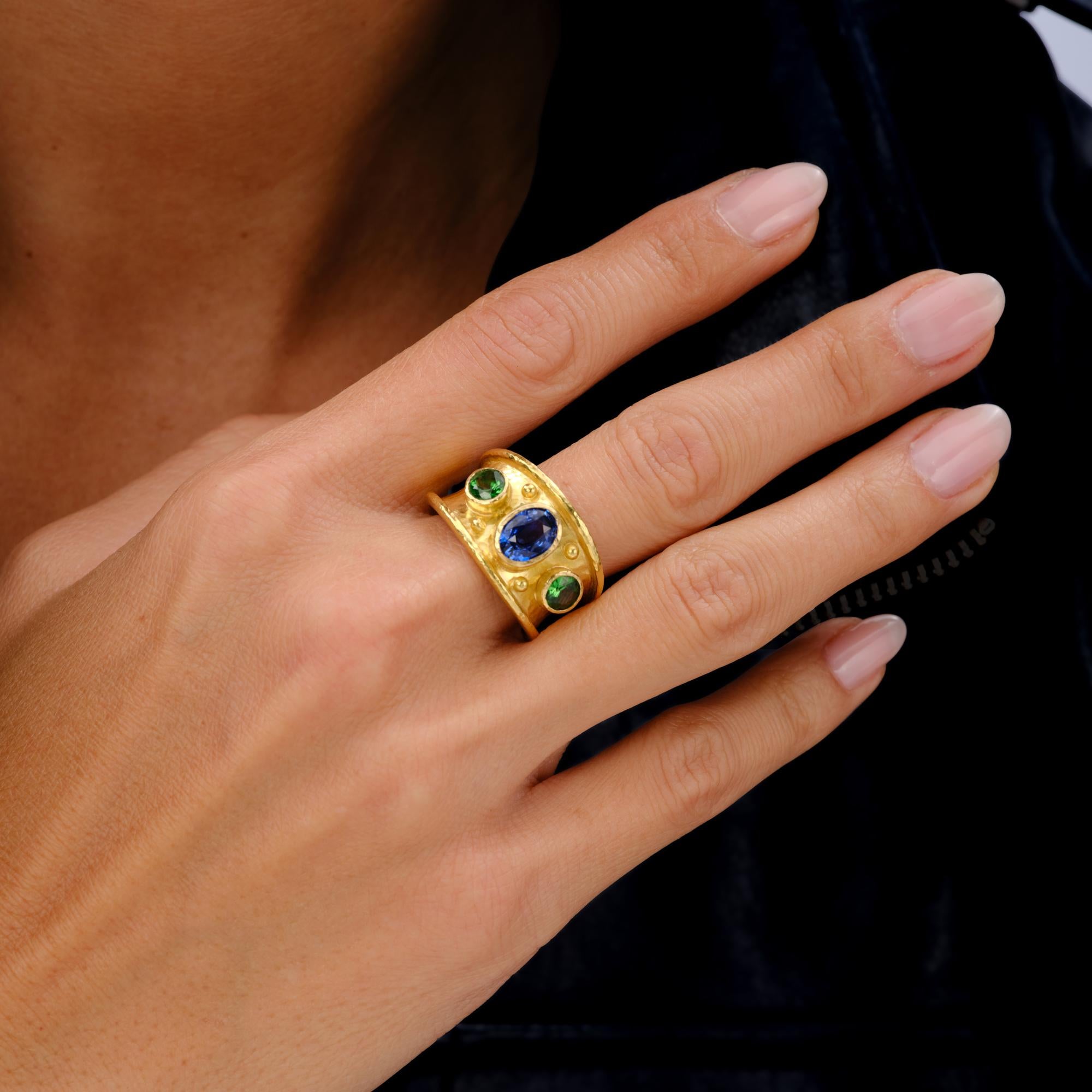 Elizabeth Locke Etruscan 19k Gold Sapphire Tsavorite 3 Stone Ring