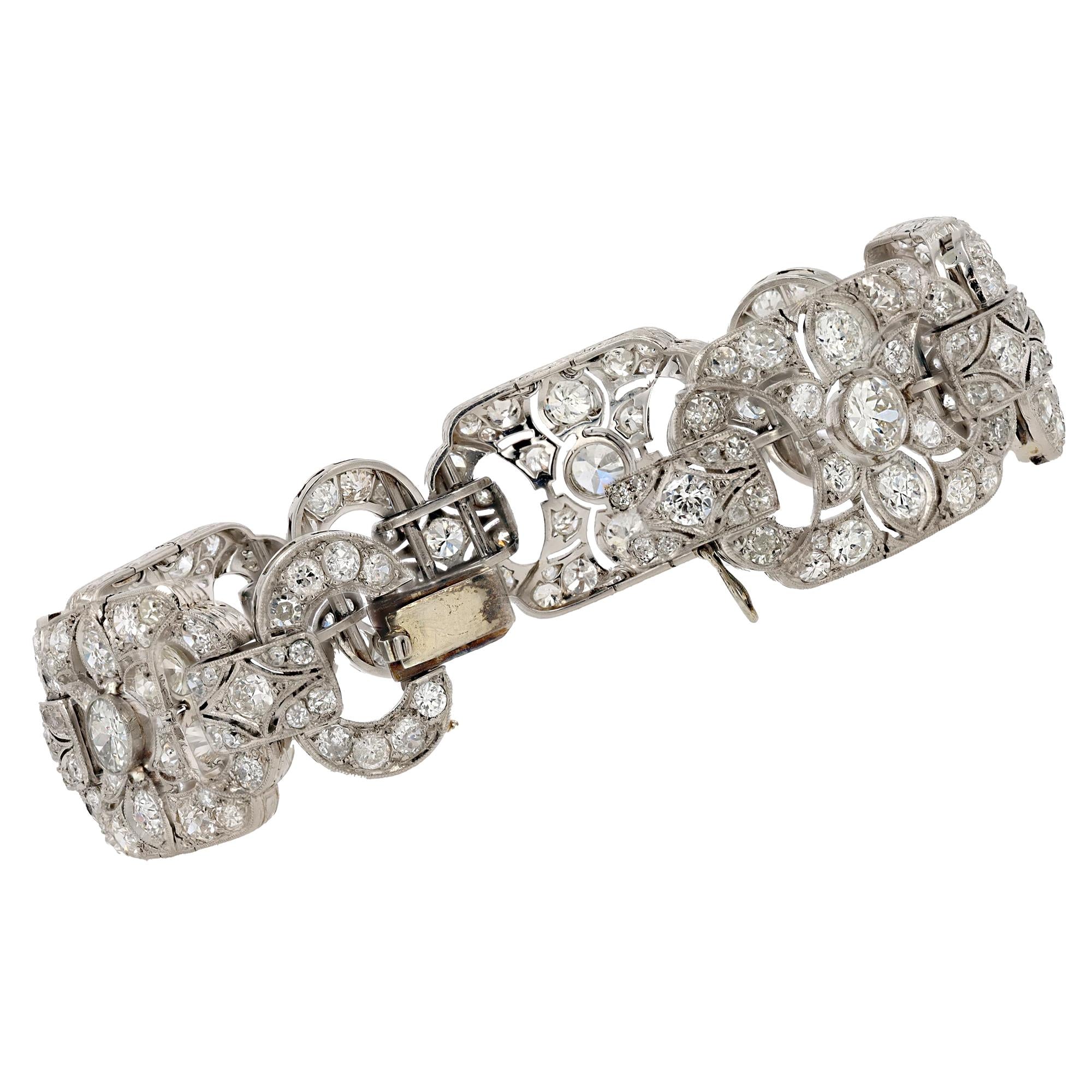 Raymond Yard Art Deco 17.35 Carat Diamond Platinum Bracelet