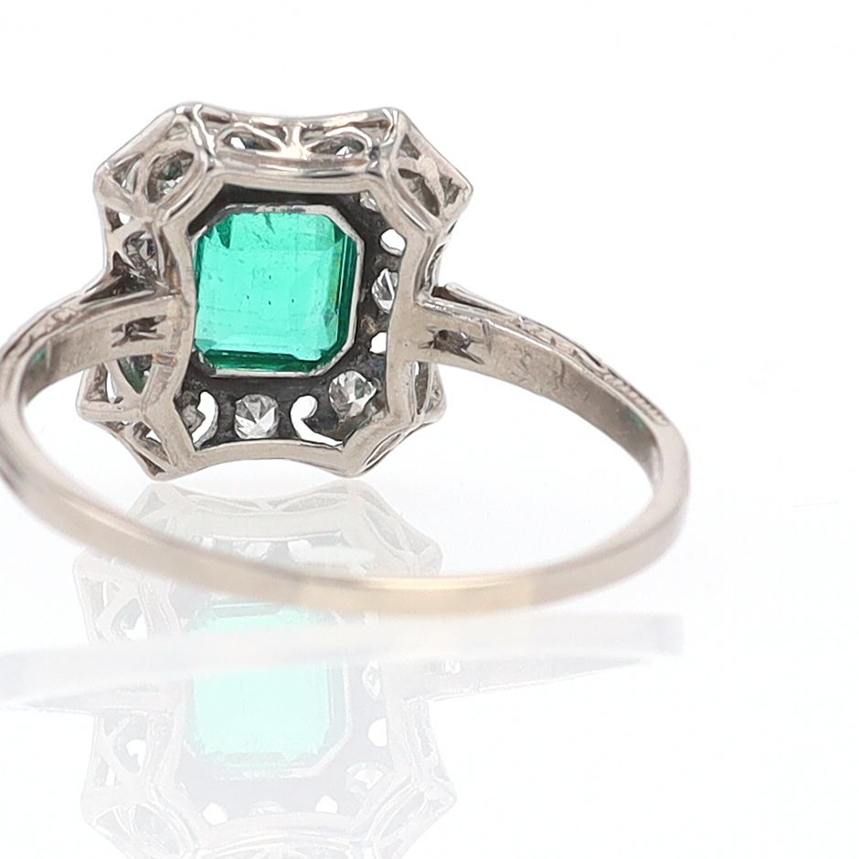 Antique Edwardian Filigree Emerald & Diamond Engagement Ring