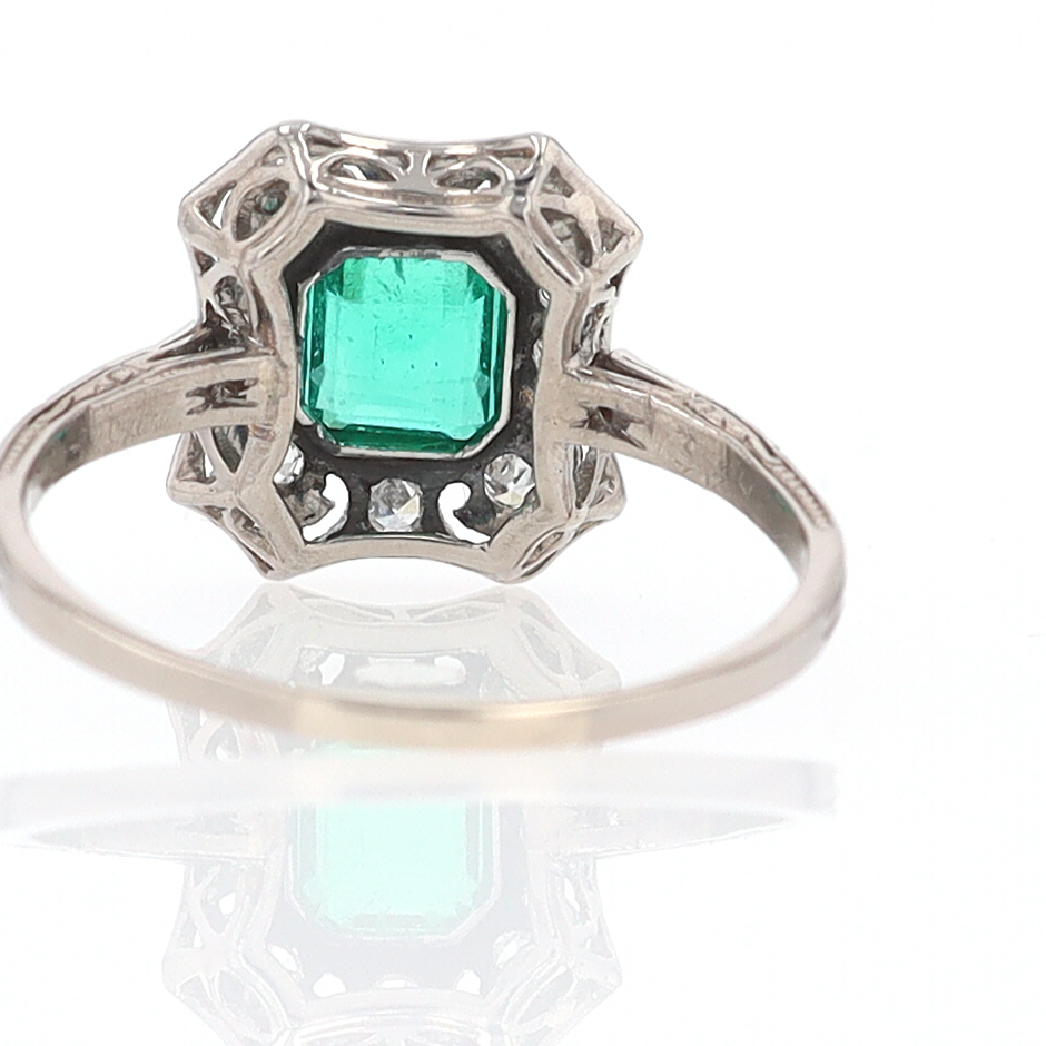 Antique Edwardian Filigree Emerald & Diamond Engagement Ring