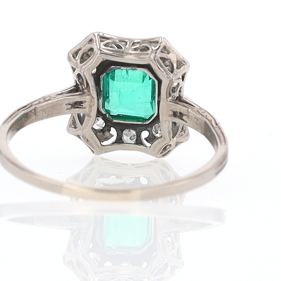 Antique Edwardian Filigree Emerald & Diamond Engagement Ring