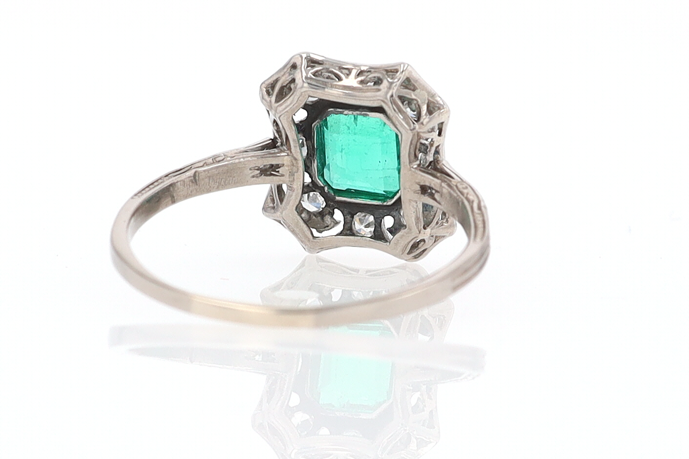 Antique Edwardian Filigree Emerald & Diamond Engagement Ring