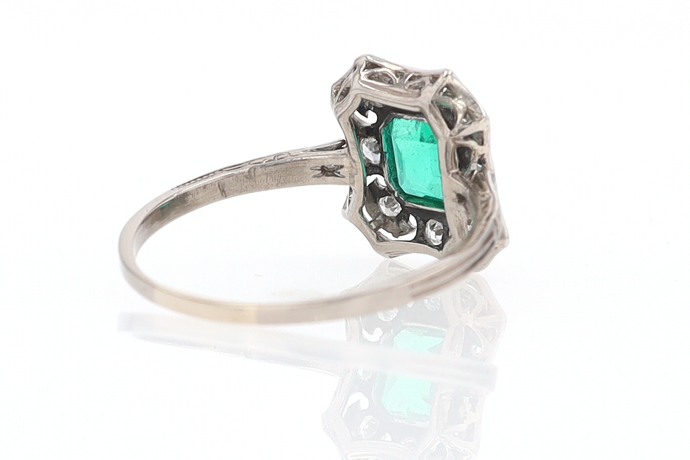 Antique Edwardian Filigree Emerald & Diamond Engagement Ring