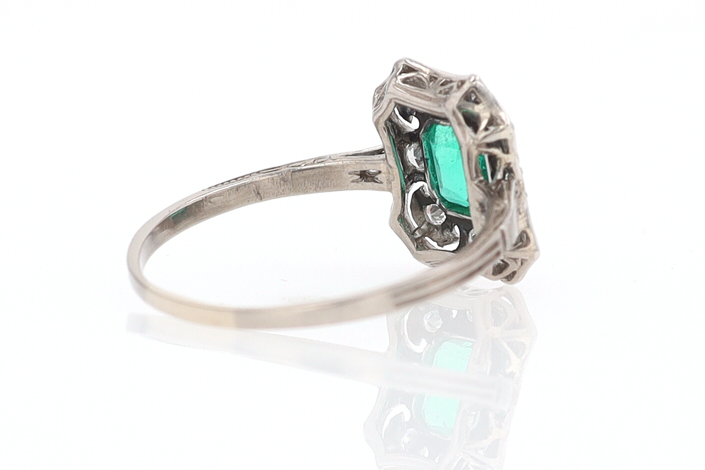 Antique Edwardian Filigree Emerald & Diamond Engagement Ring
