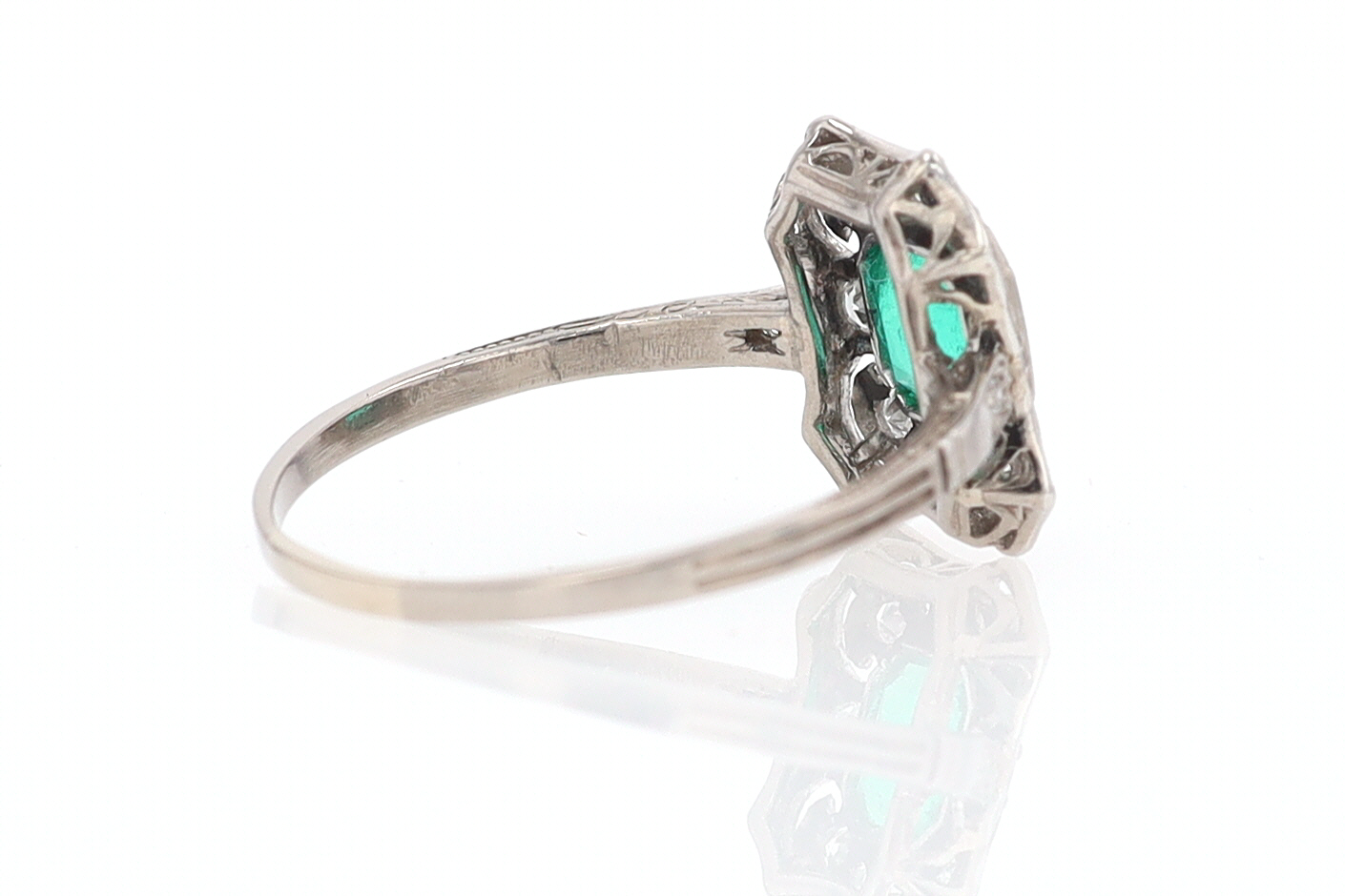 Antique Edwardian Filigree Emerald & Diamond Engagement Ring