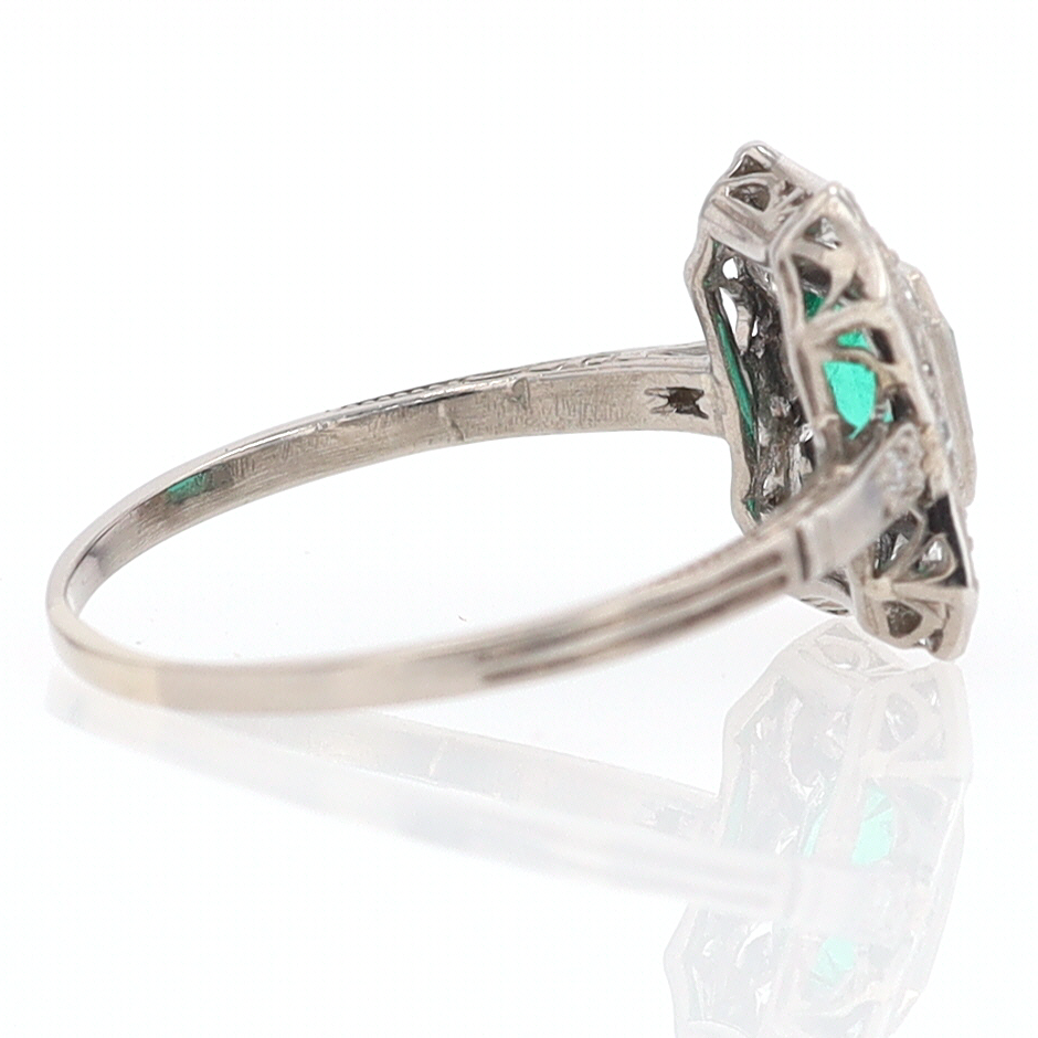 Antique Edwardian Filigree Emerald & Diamond Engagement Ring