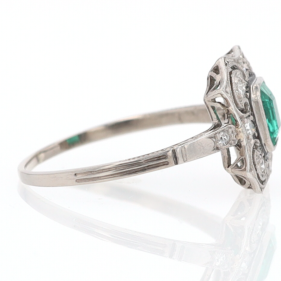 Antique Edwardian Filigree Emerald & Diamond Engagement Ring