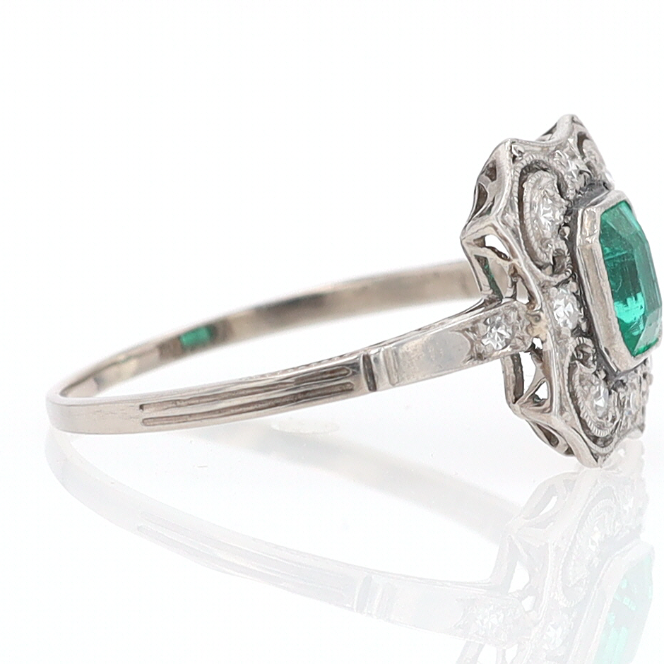 Antique Edwardian Filigree Emerald & Diamond Engagement Ring