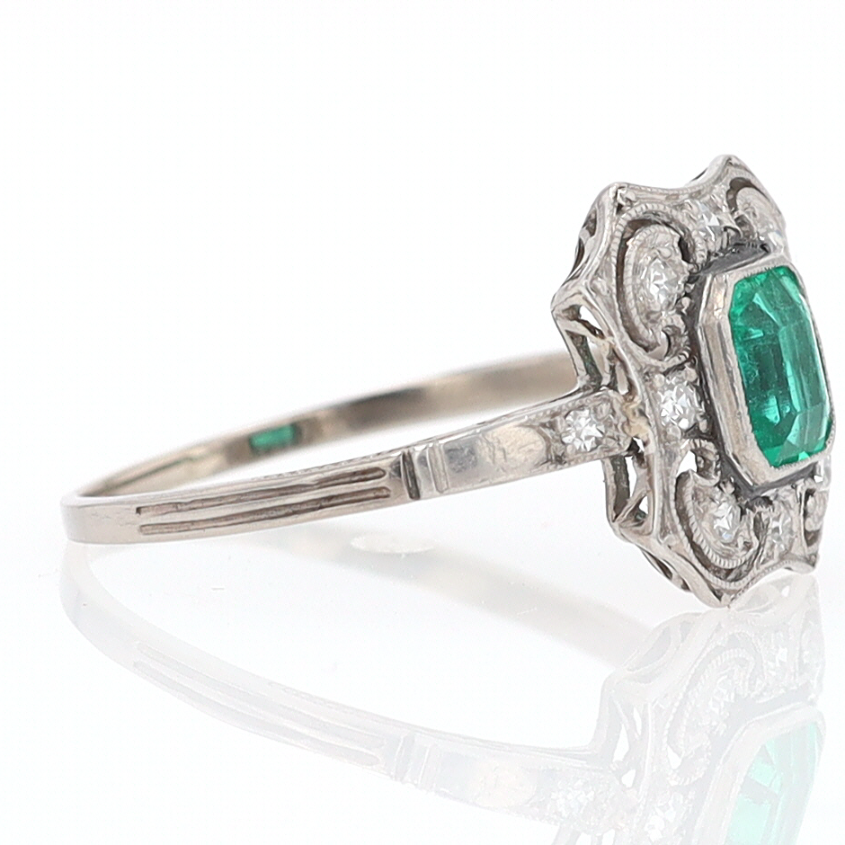 Antique Edwardian Filigree Emerald & Diamond Engagement Ring