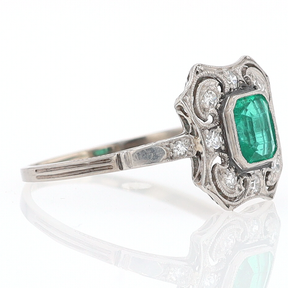 Antique Edwardian Filigree Emerald & Diamond Engagement Ring