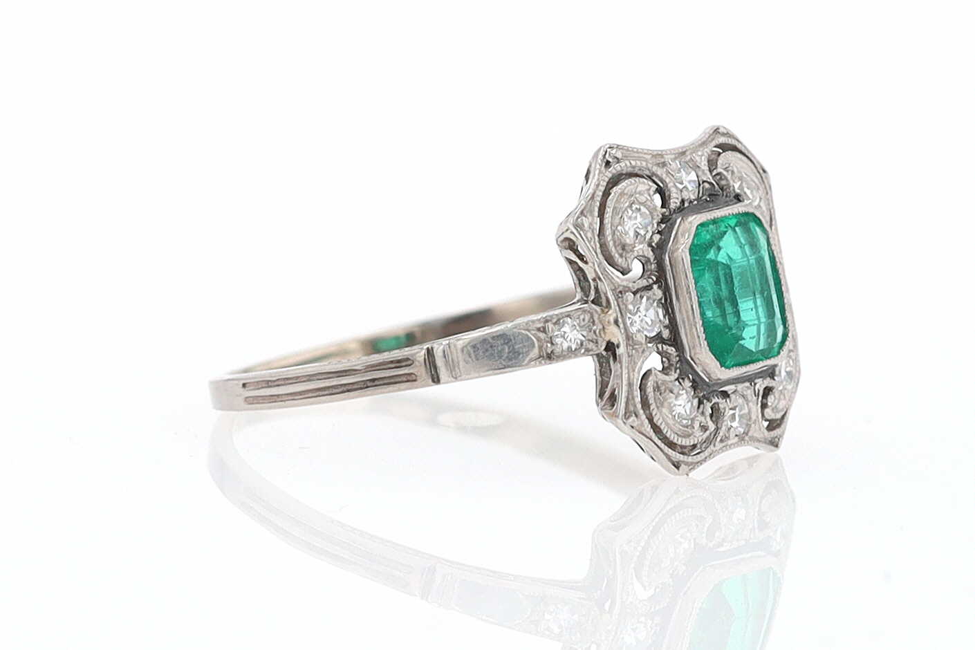 Antique Edwardian Filigree Emerald & Diamond Engagement Ring