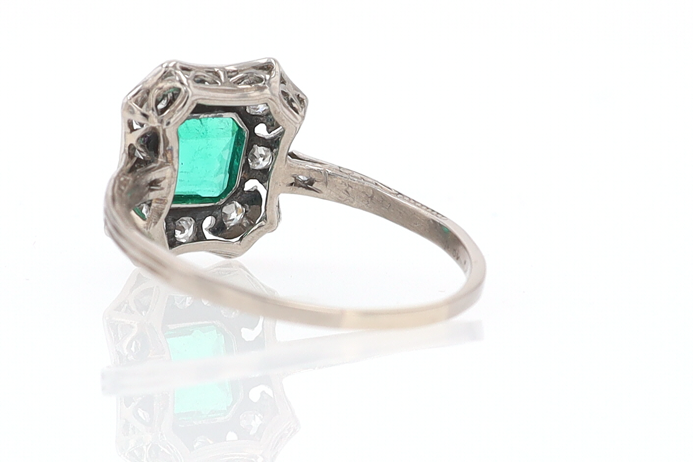 Antique Edwardian Filigree Emerald & Diamond Engagement Ring