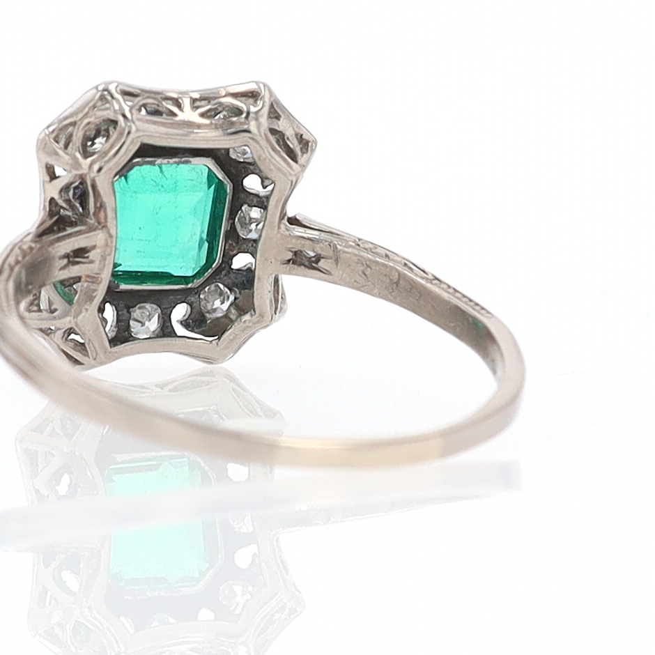 Antique Edwardian Filigree Emerald & Diamond Engagement Ring
