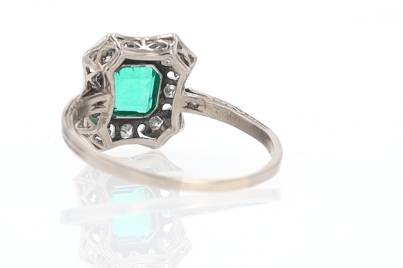 Antique Edwardian Filigree Emerald & Diamond Engagement Ring