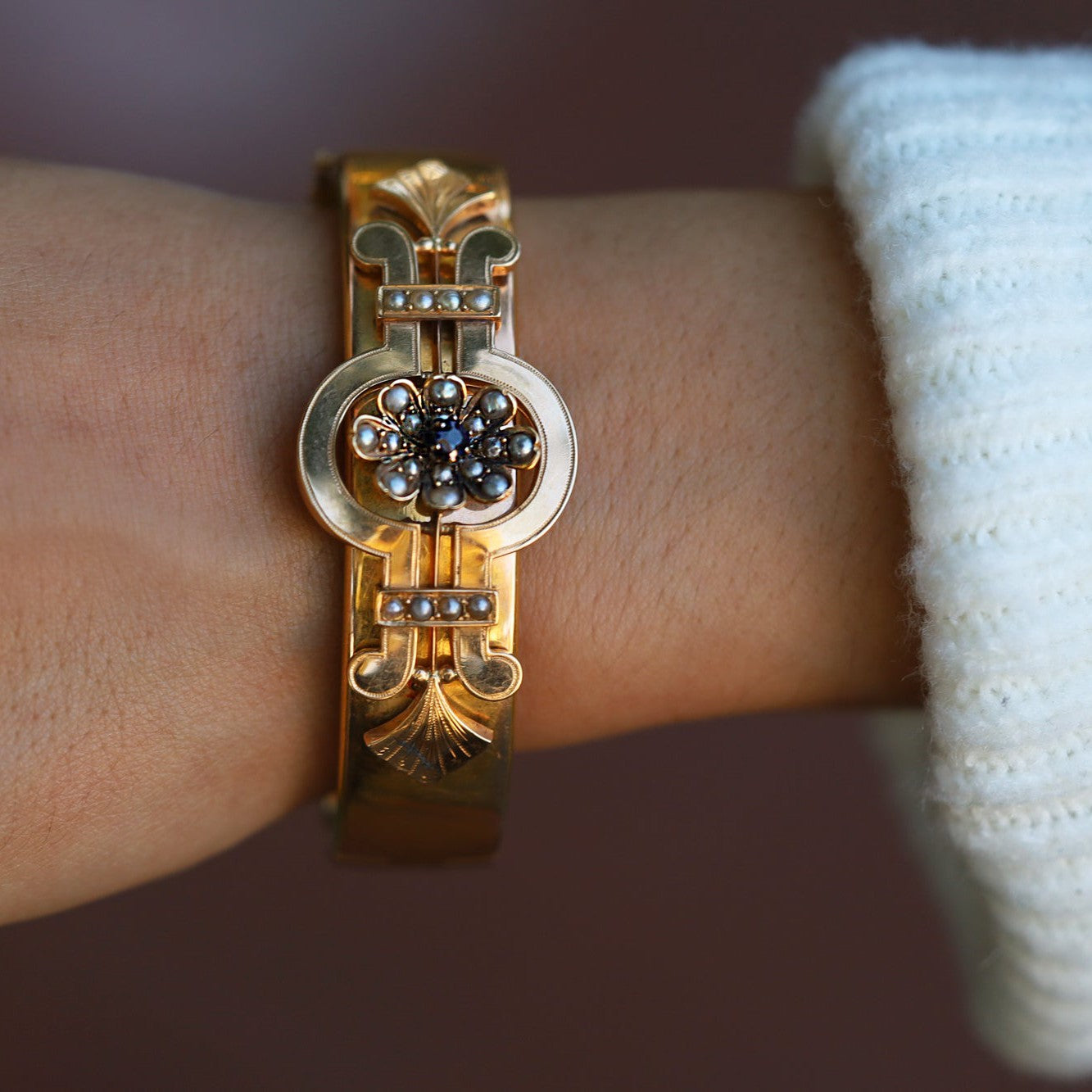 Antique French Napoleon III 1891 Engraved 18k Gold Bangle Bracelet