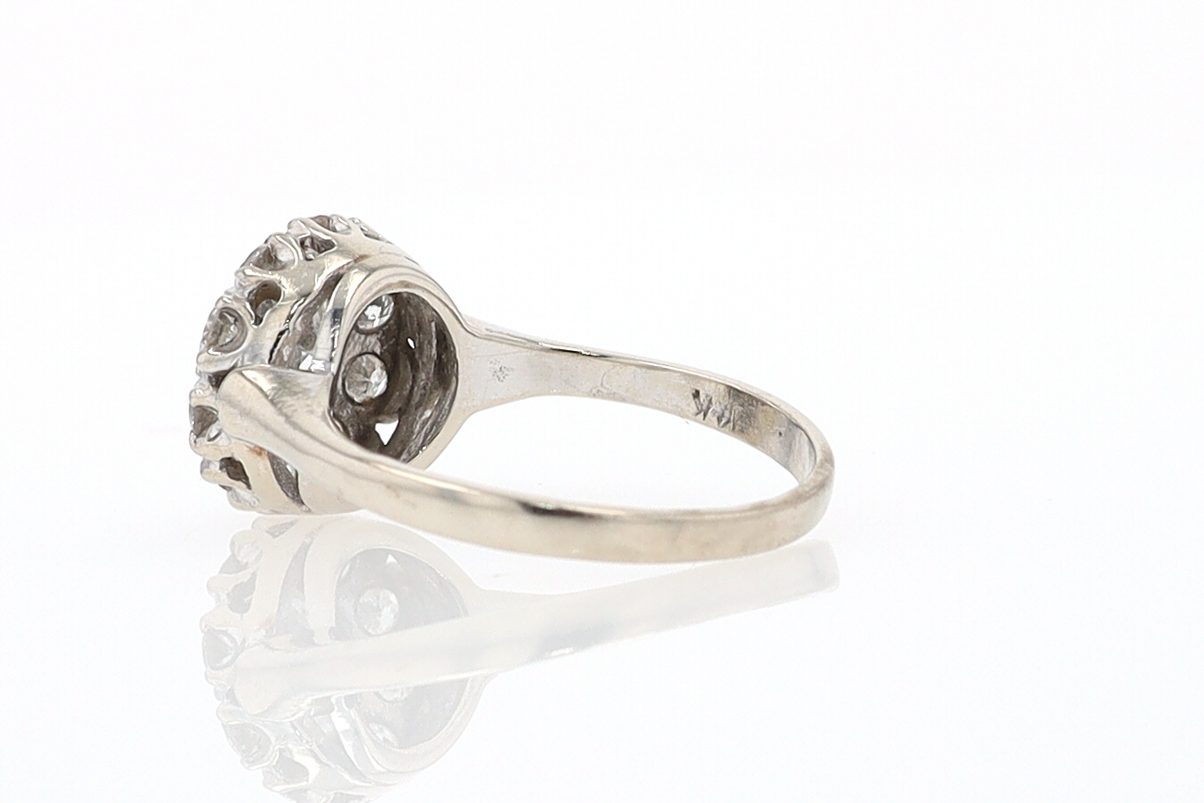 Art Deco 1.25 Carats Round Diamond Engagement Ring