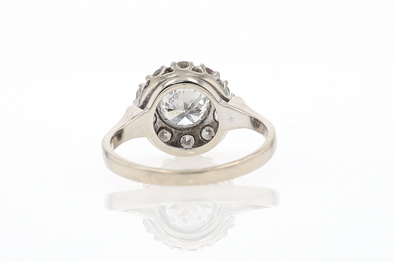 Art Deco 1.25 Carats Round Diamond Engagement Ring