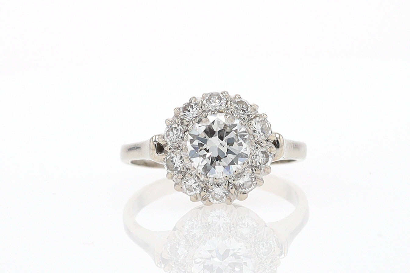Art Deco 1.25 Carats Round Diamond Engagement Ring