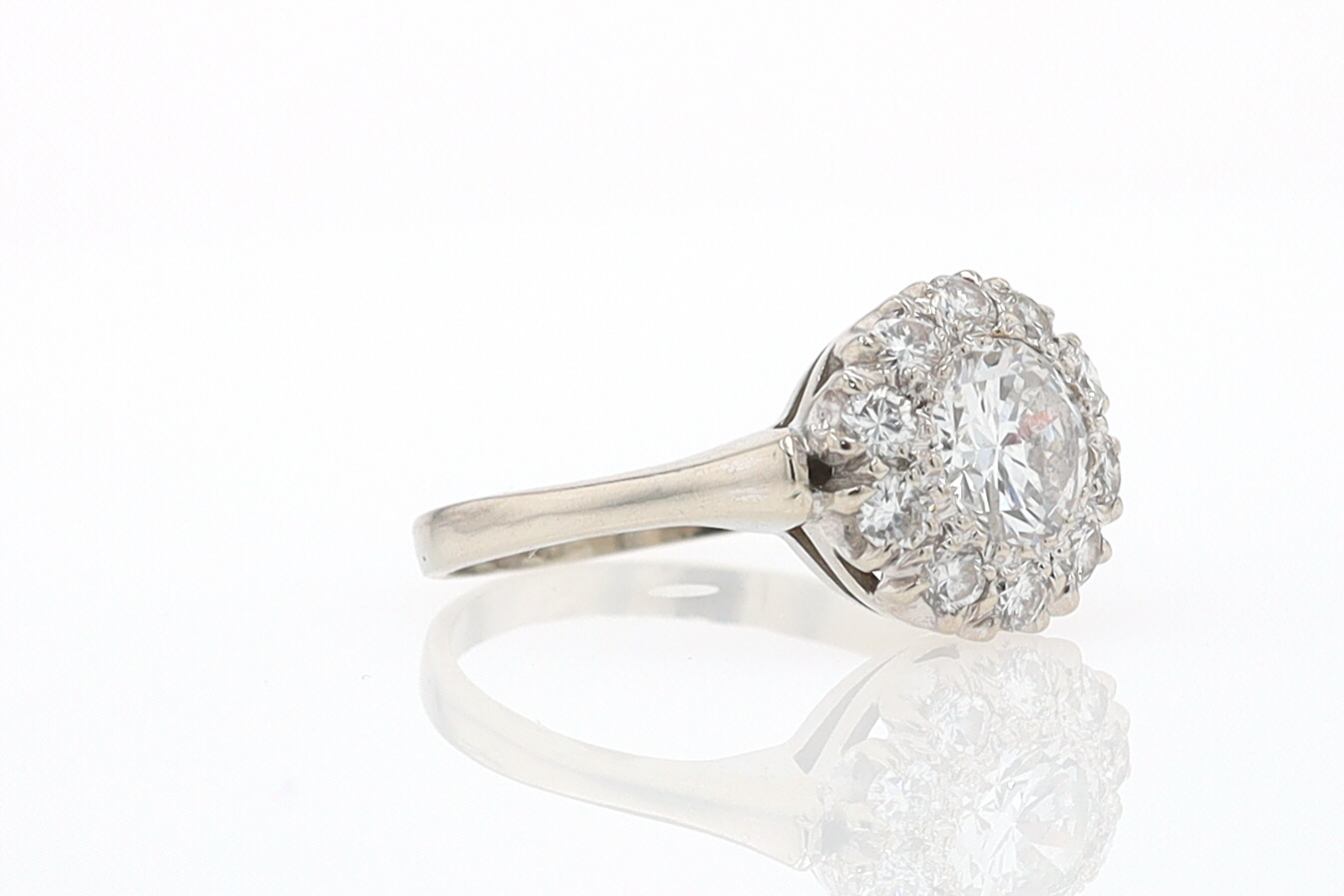 Art Deco 1.25 Carats Round Diamond Engagement Ring