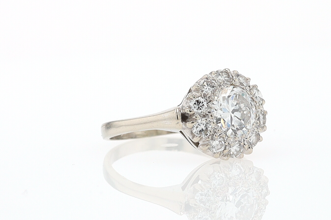 Art Deco 1.25 Carats Round Diamond Engagement Ring