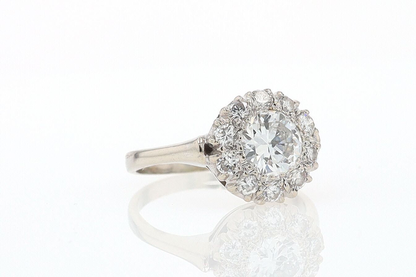 Art Deco 1.25 Carats Round Diamond Engagement Ring