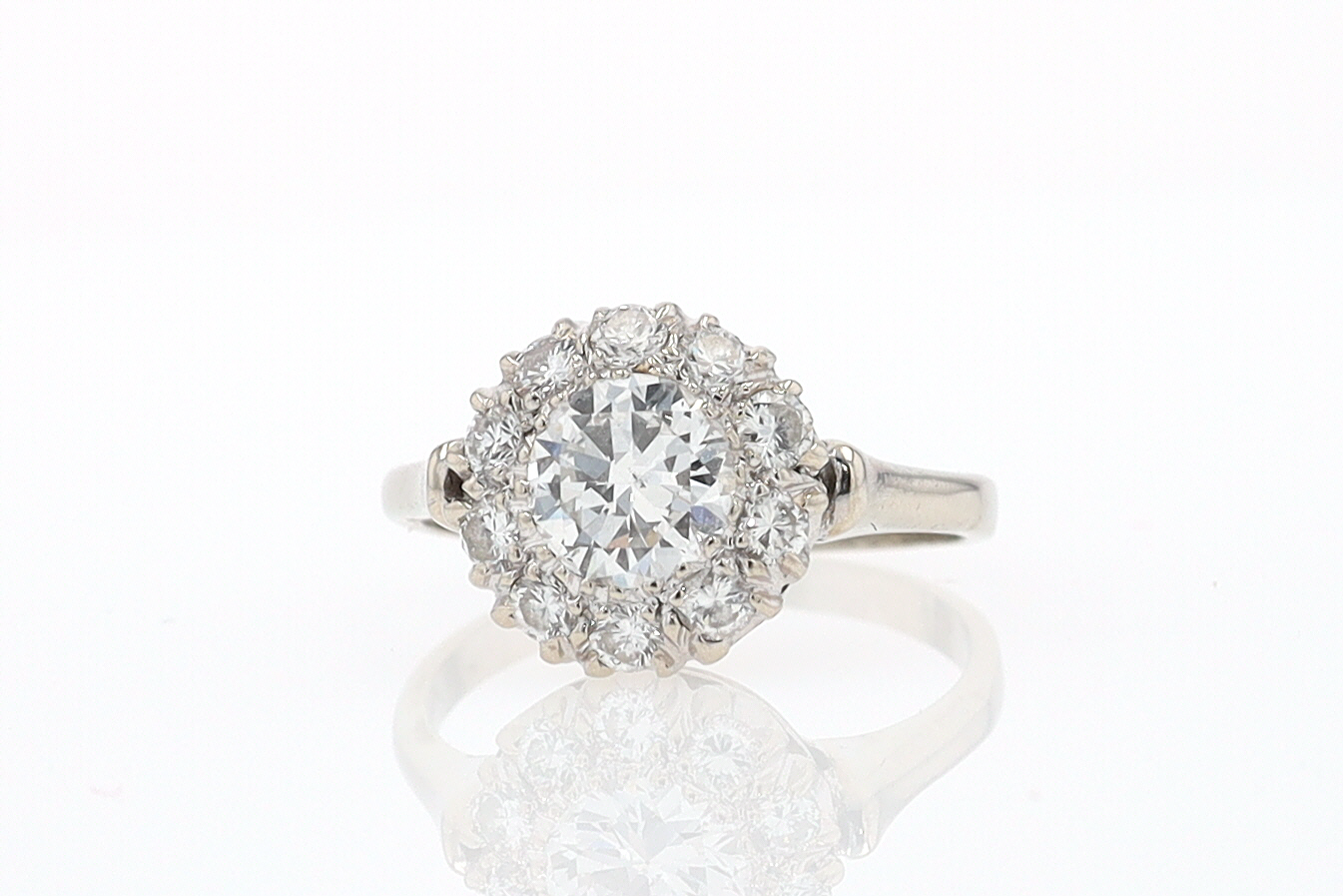 Art Deco 1.25 Carats Round Diamond Engagement Ring