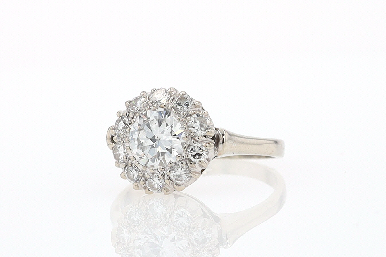 Art Deco 1.25 Carats Round Diamond Engagement Ring