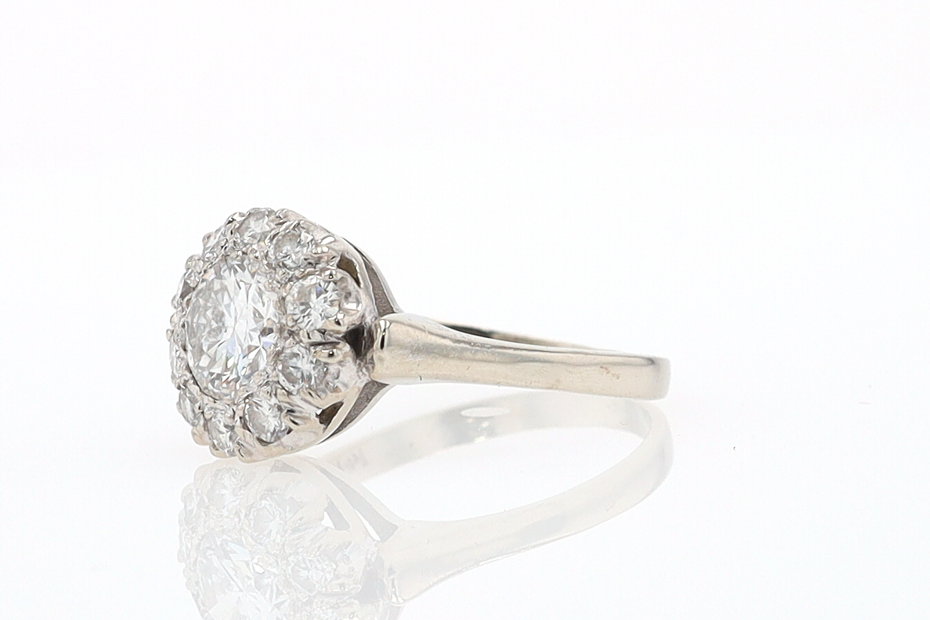 Art Deco 1.25 Carats Round Diamond Engagement Ring