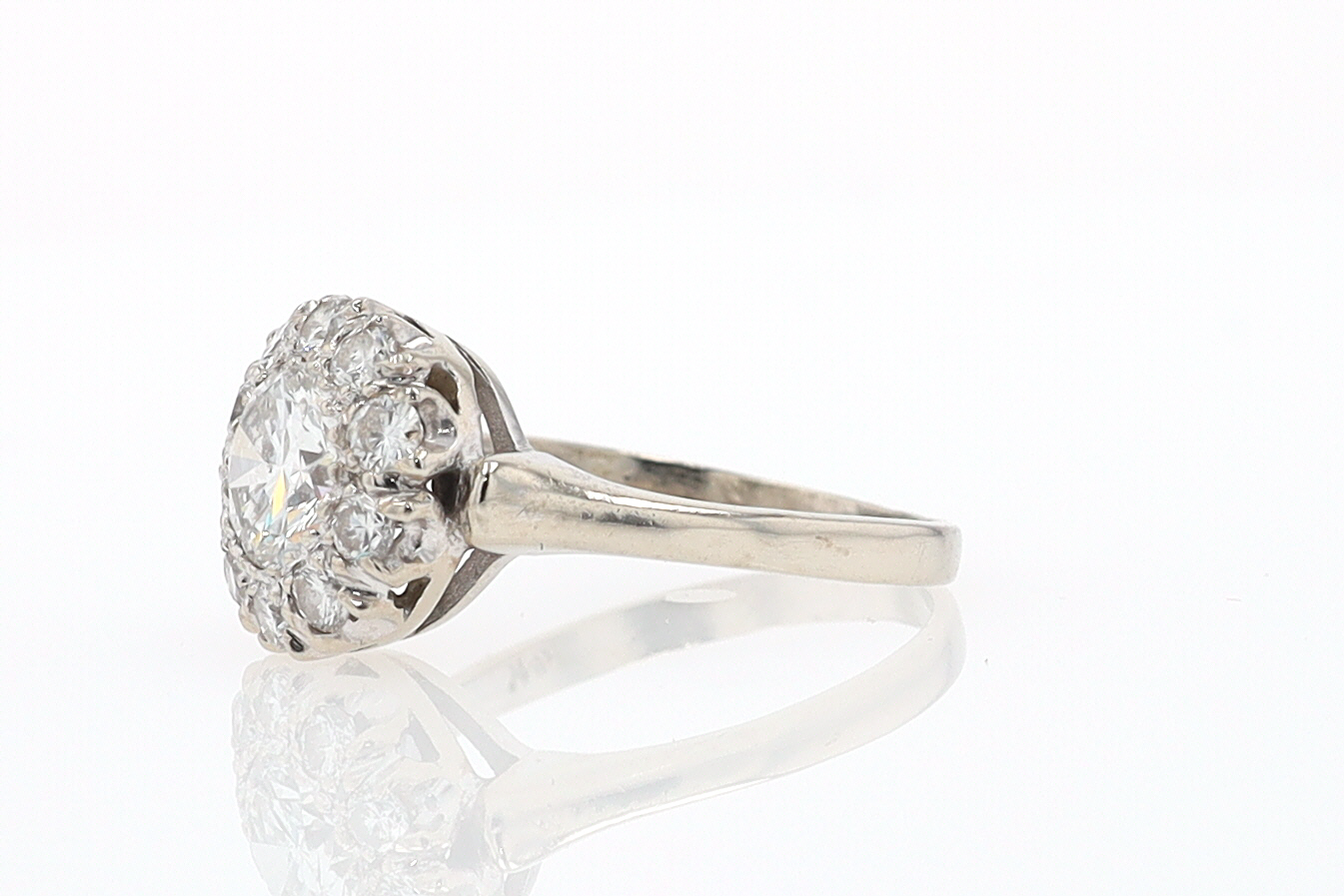Art Deco 1.25 Carats Round Diamond Engagement Ring