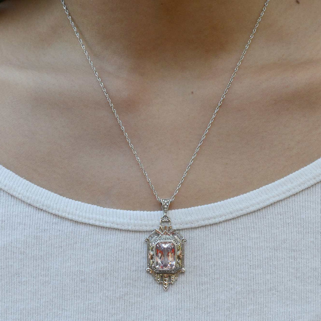 Art Deco Tri-Color Gold Pink Kunzite Filigree Necklace