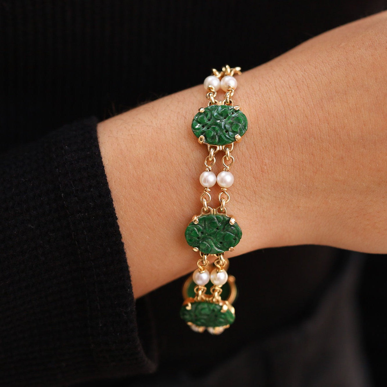 Art Nouveau Carved Jadeite and Pearl Station Bracelet