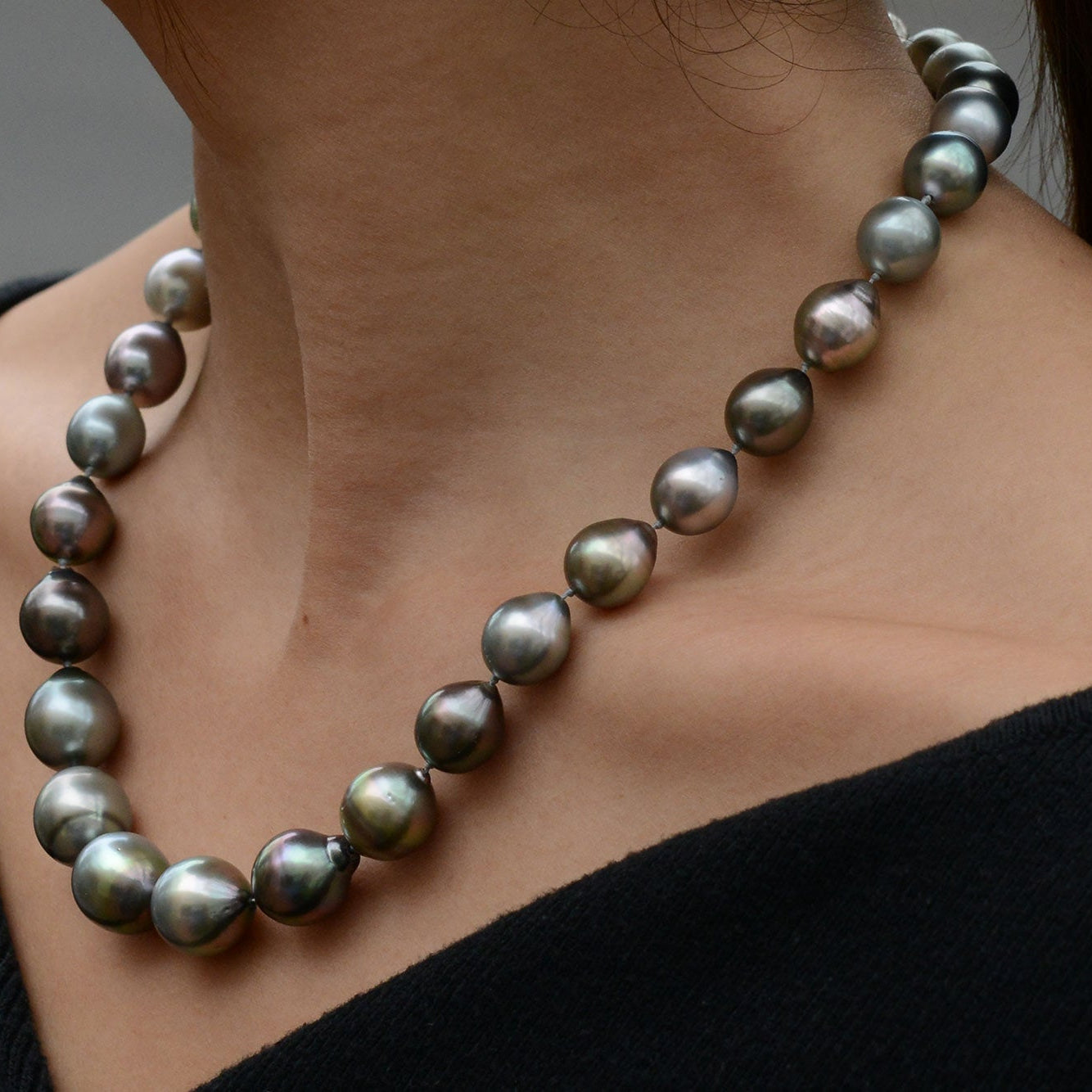 Black Tahitian Pearl Graduated Necklace