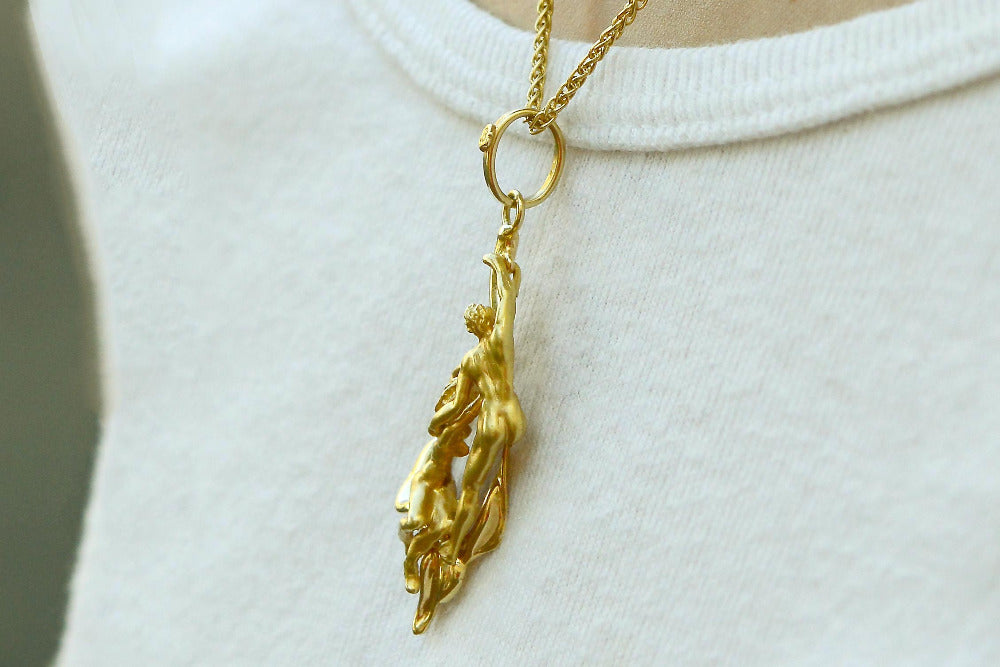 Erotic Italian Gold Carrera y Carrera Style Adam And Eve Pendant