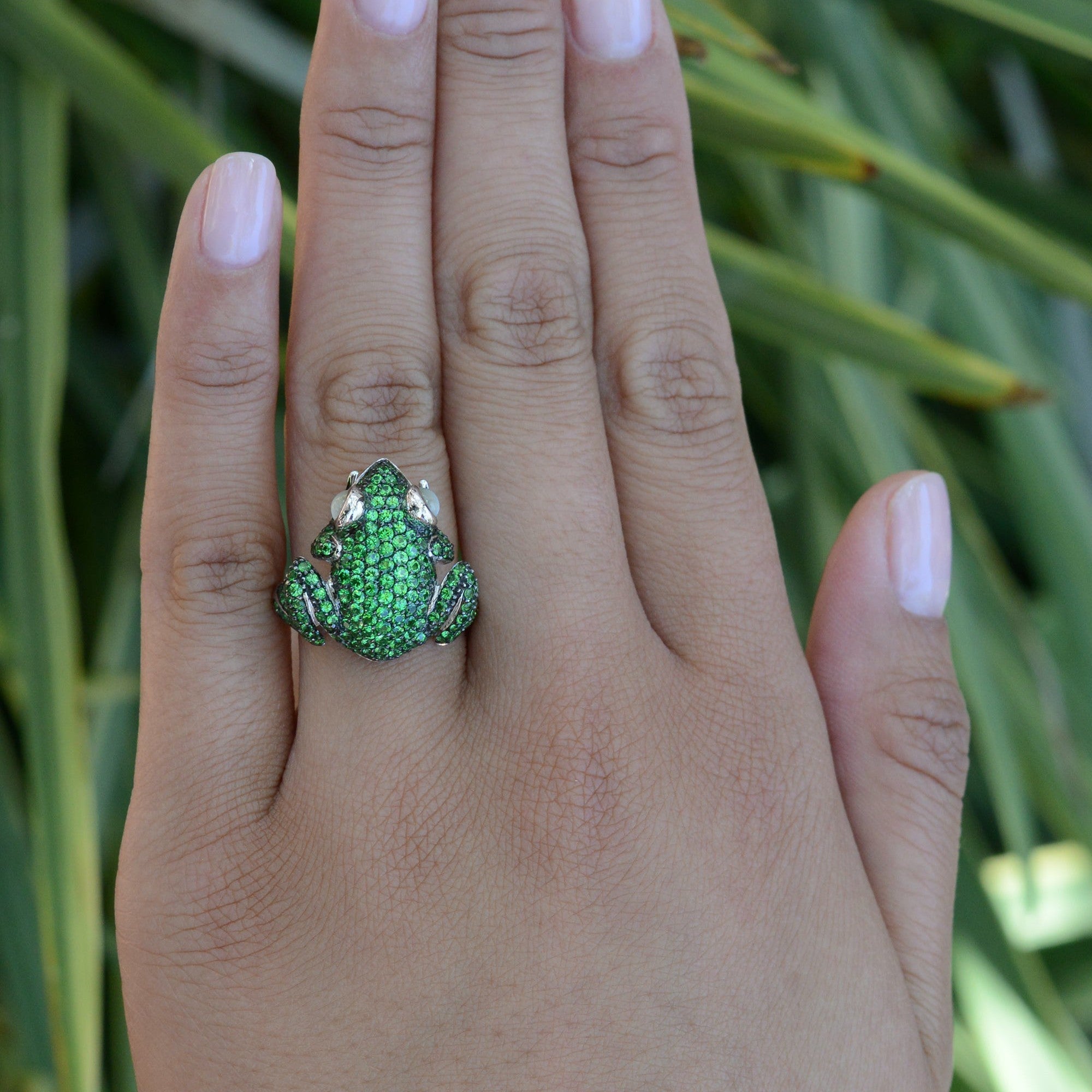 Gleaming Green Tsavorite and Cat's Eye Frog Ring