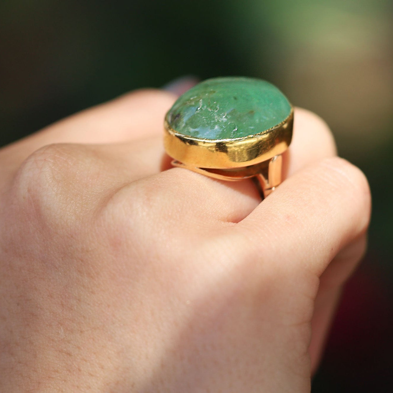 Hollywood Actor Robert Mitchum Estate 33 Carat Green Beryl Vintage Cocktail Ring