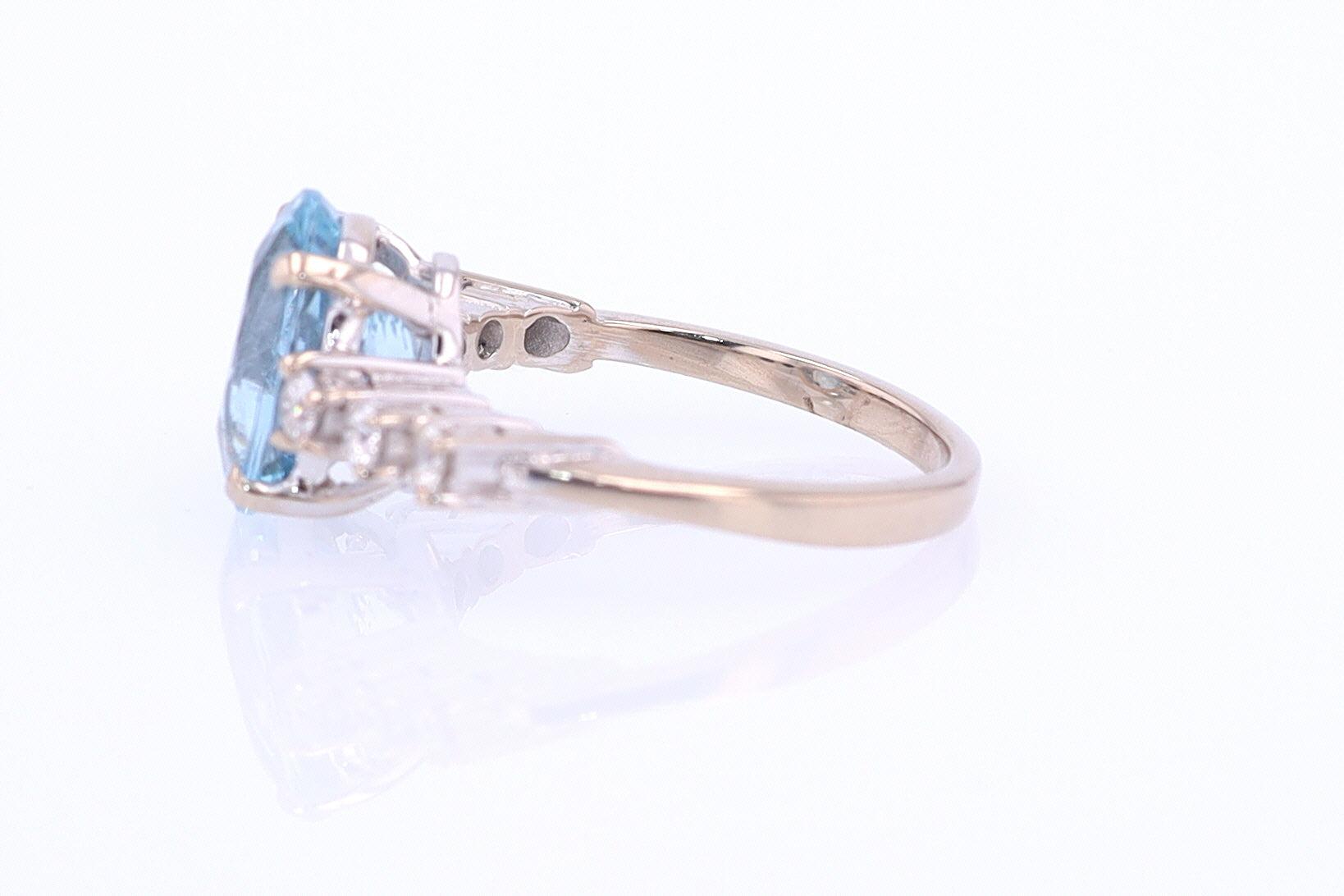 Mid Century 3.20 Carat Aquamarine Engagement Ring