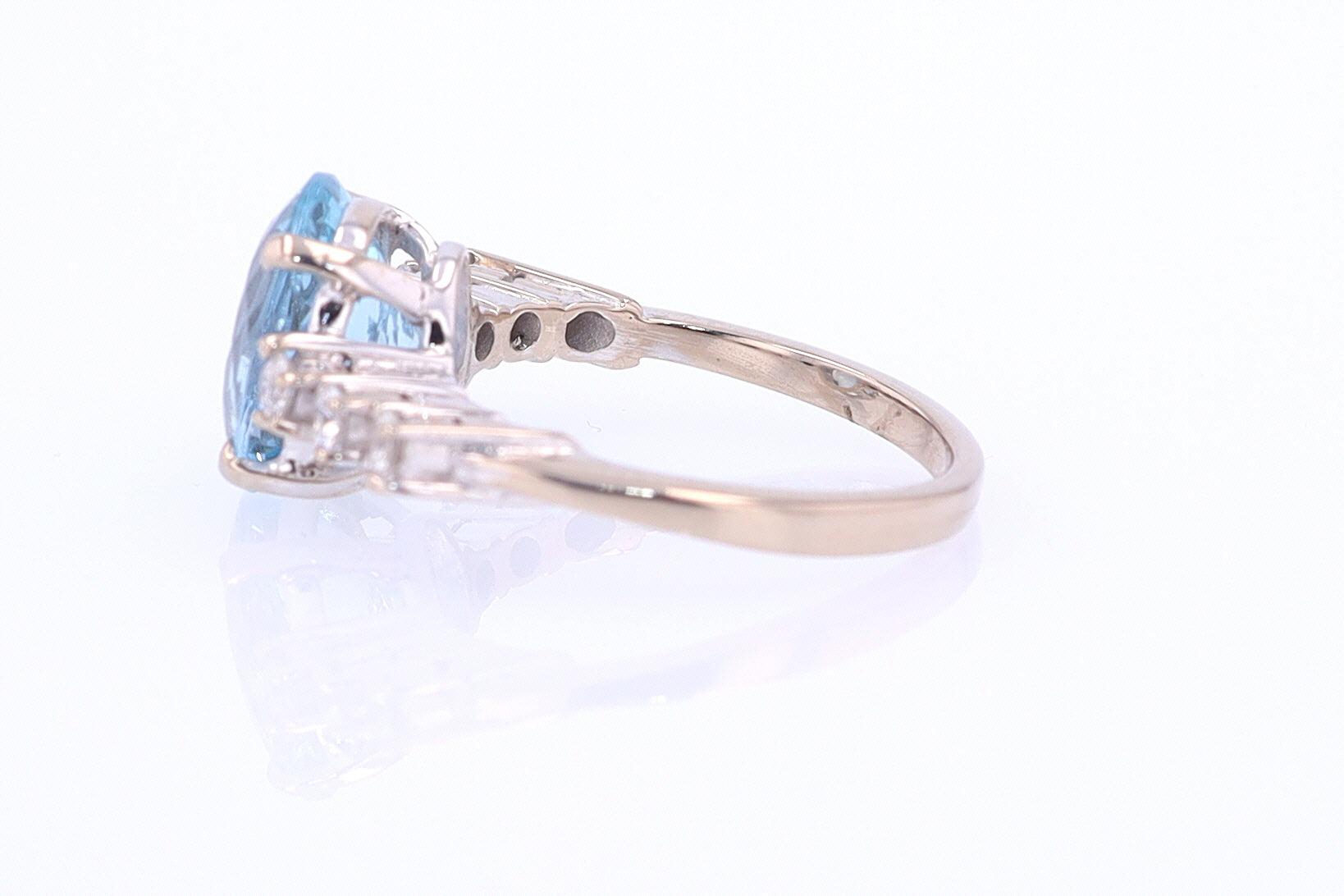 Mid Century 3.20 Carat Aquamarine Engagement Ring