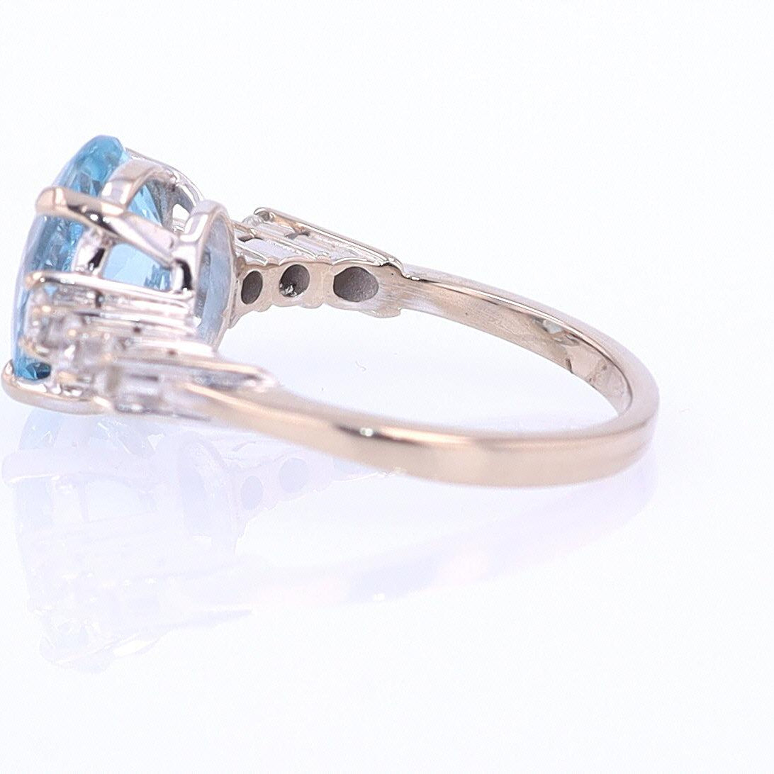 Mid Century 3.20 Carat Aquamarine Engagement Ring