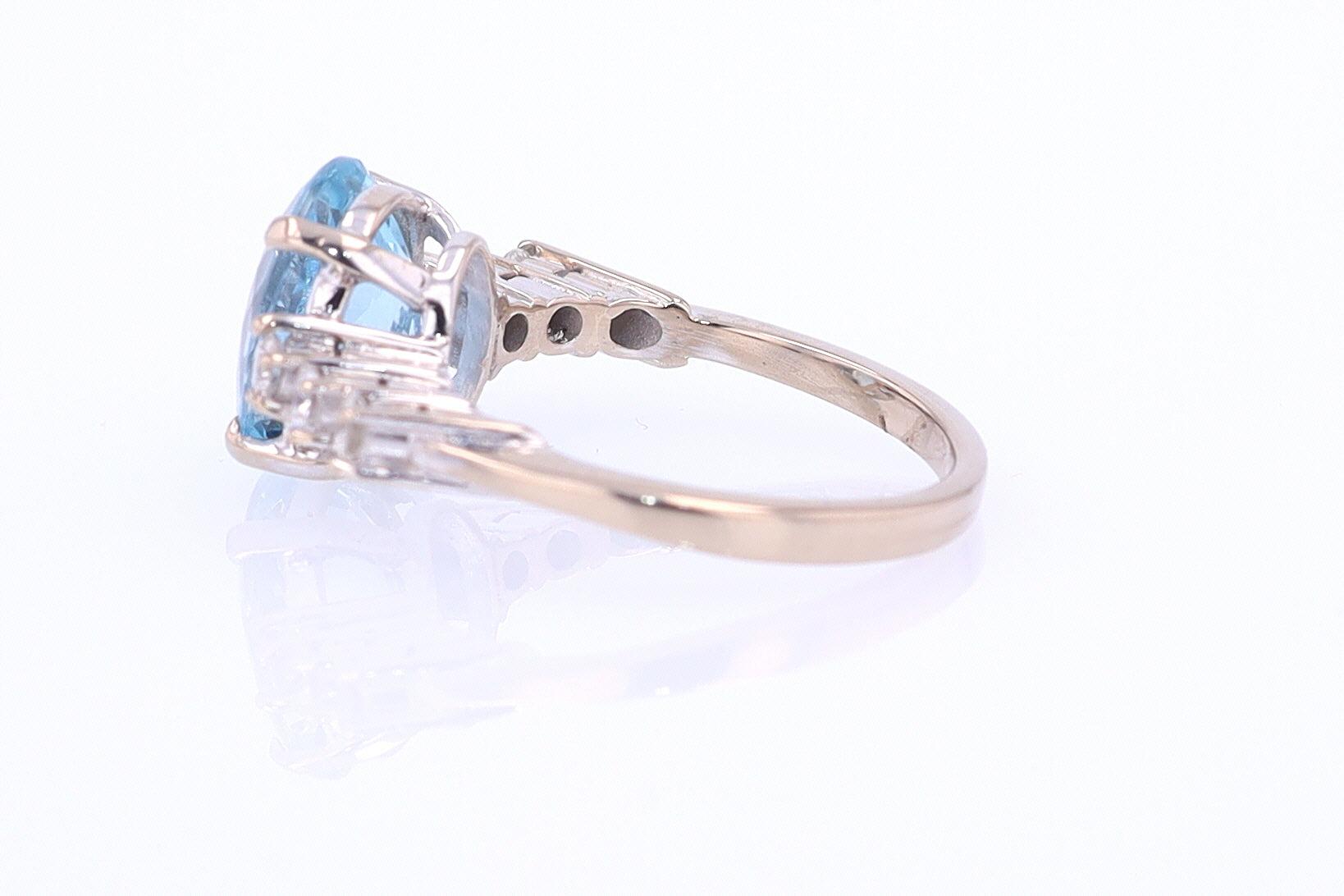 Mid Century 3.20 Carat Aquamarine Engagement Ring