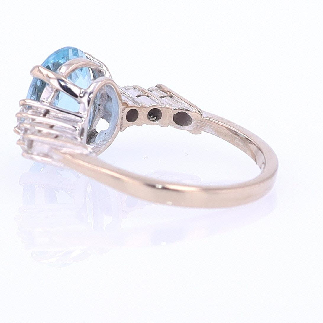 Mid Century 3.20 Carat Aquamarine Engagement Ring