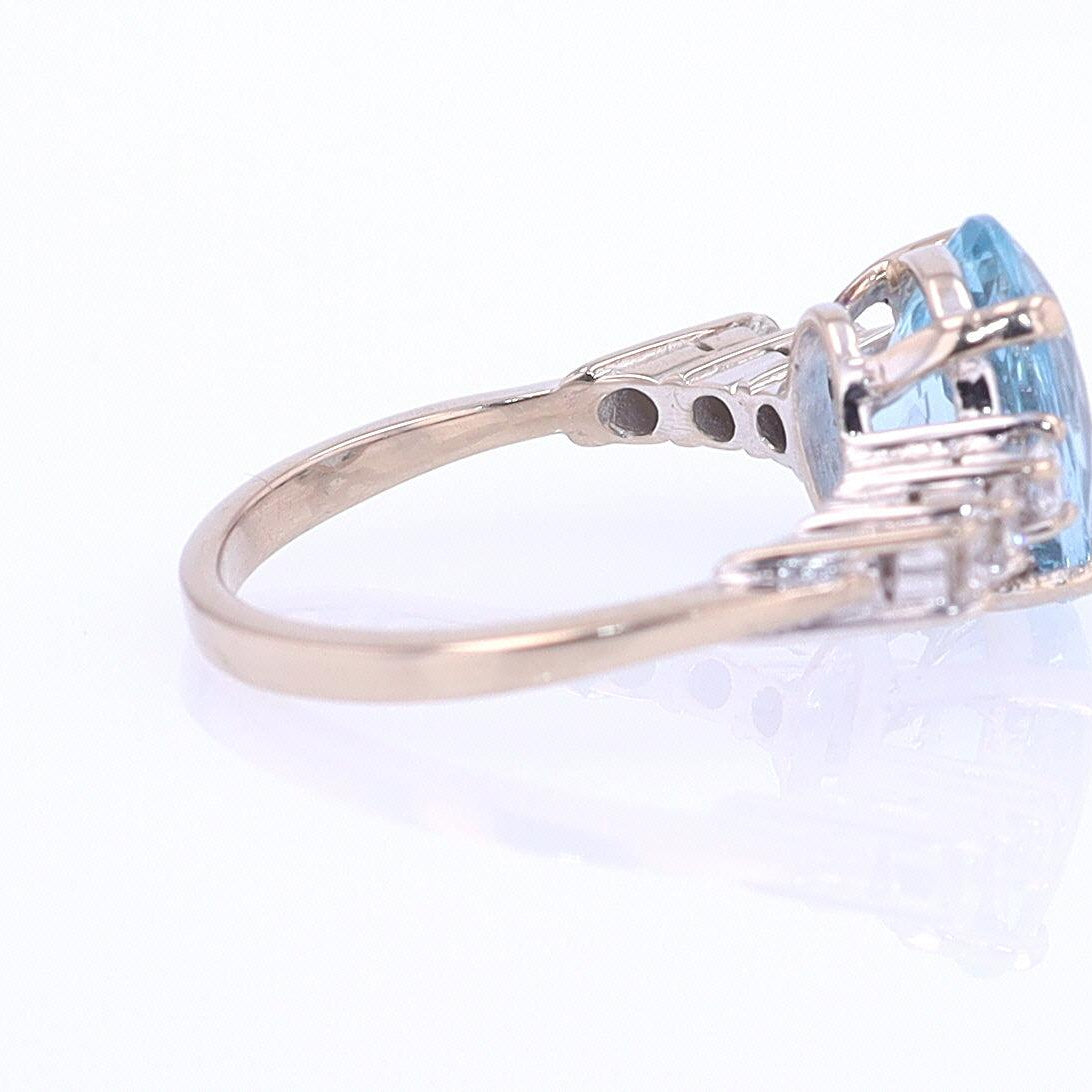 Mid Century 3.20 Carat Aquamarine Engagement Ring