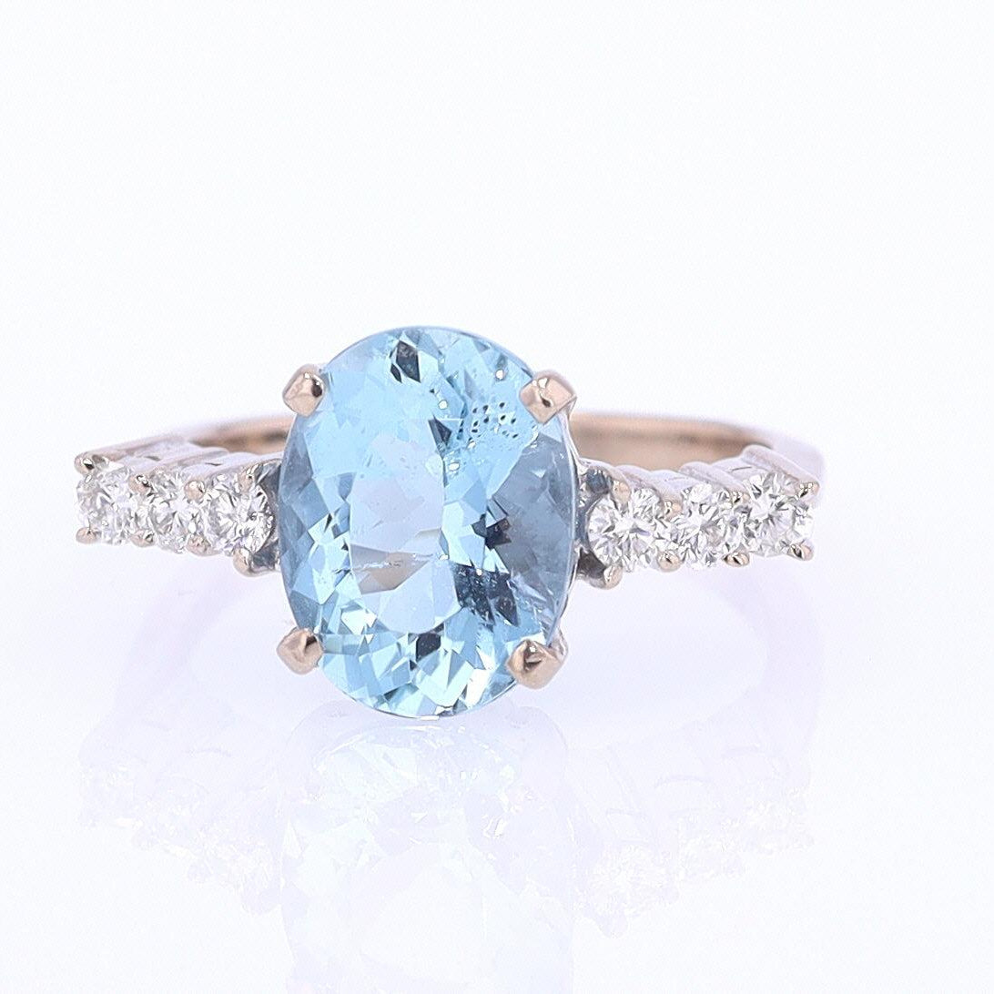 Mid Century 3.20 Carat Aquamarine Engagement Ring