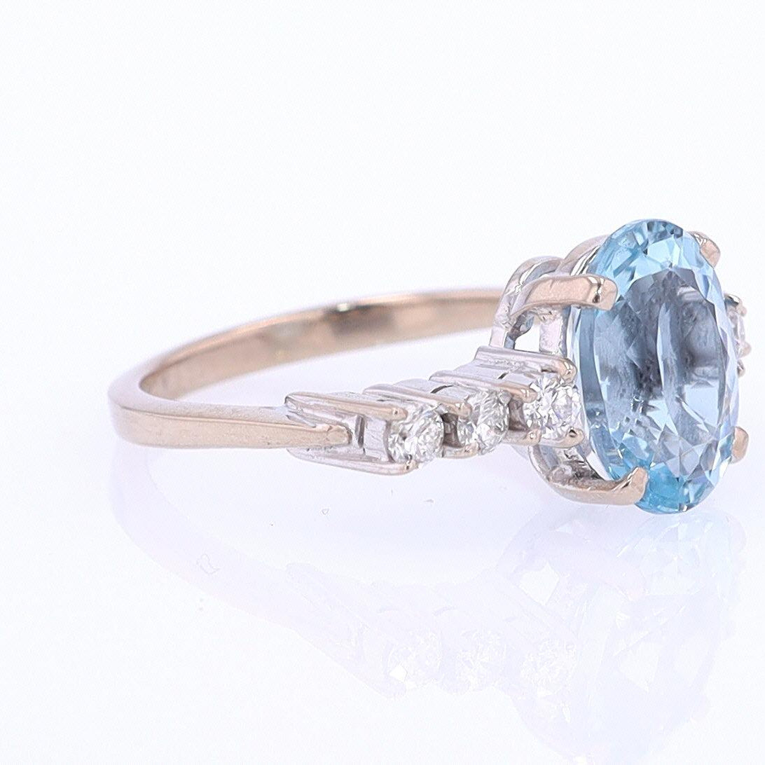 Mid Century 3.20 Carat Aquamarine Engagement Ring